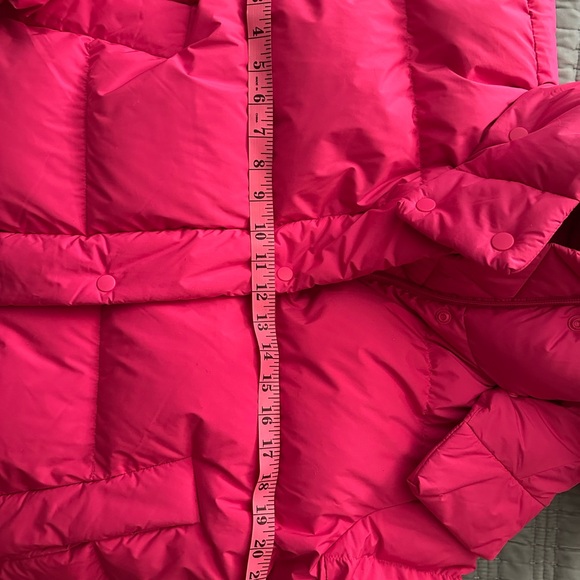 Lululemon cropped wonder puff jacket. Pink! - Picture 5 of 9
